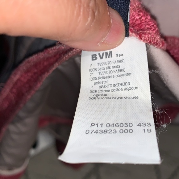 Beautiful Gently Loved Matching Jacket/Skirt Suit by Les Copains - Picture 9 of 16